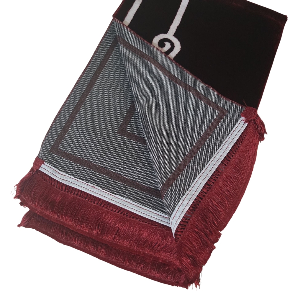 Turkish Islamic Prayer Rug - Picture 3 of 5
